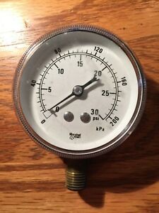 Marshall Town 34693-30 30 PSI 200 kPa Kilopascals Pressure Gauge ± 3% Acc USA !