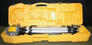 Spectra Precision HV302 Rotary Laser Level w/ HL760 Receiver, Tripod, &amp; Remote!