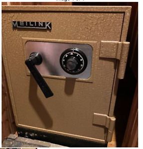 RARE VINTAGE MEILINK F1D Heavy Duty Fire Resistant Steel Floor Safe Combination