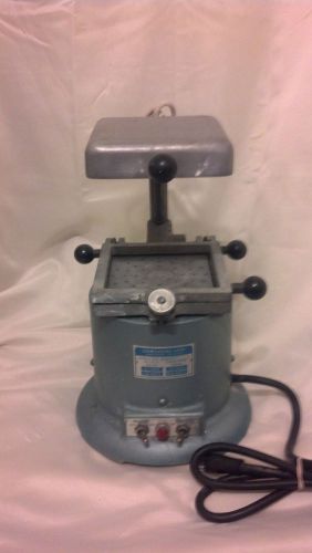 Dental Vacuum Former with supply material, great working condition