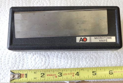 AO American Optical microtome knife with box