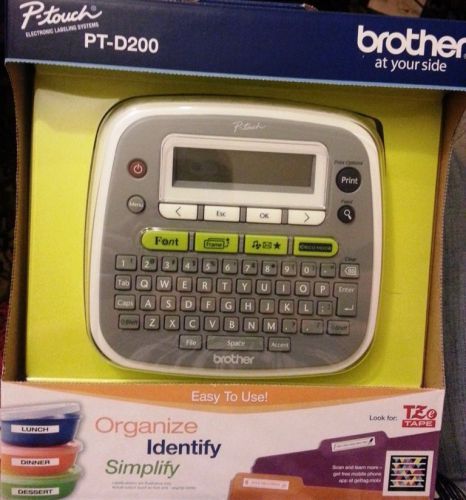 Brother P-touch PT-D200 Label Maker with Black &amp; White Tape (12mm x 4m Tape) New