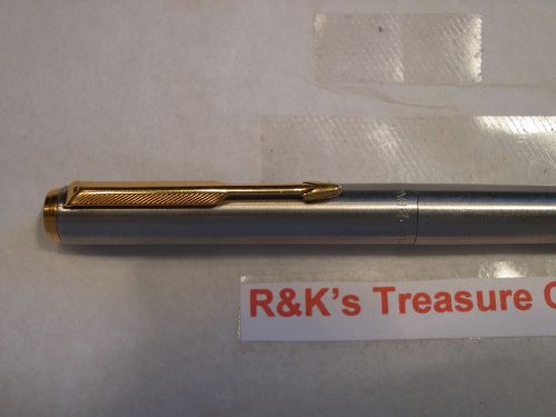 NEW: Vintage Parker Pen &#034;95&#034; Brushed Stainless with Gold Trim Fountain Pen