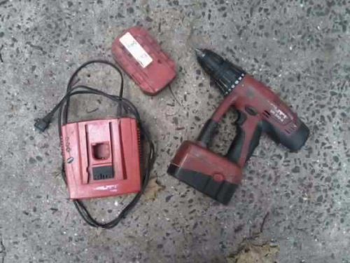 Hilti UH 240-A Hammer Drill 24 Volts w/ 2 Batteries and Charger