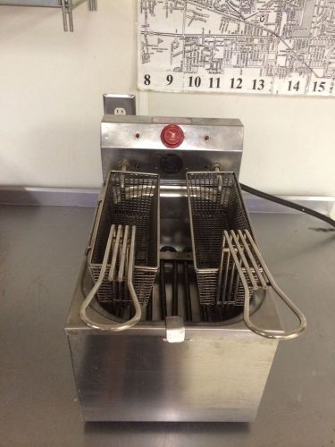 EAGLE EF10-240 TABLE TOP ELECTRIC COMMERCIAL DEEP FRYER?