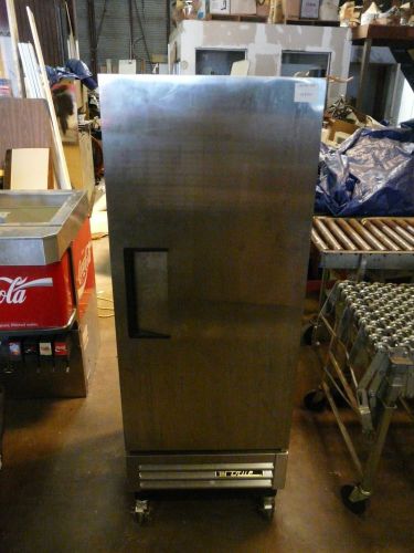 True T-12 Reach In Refrigerator 25&#034; 1 Section 1 Solid Door