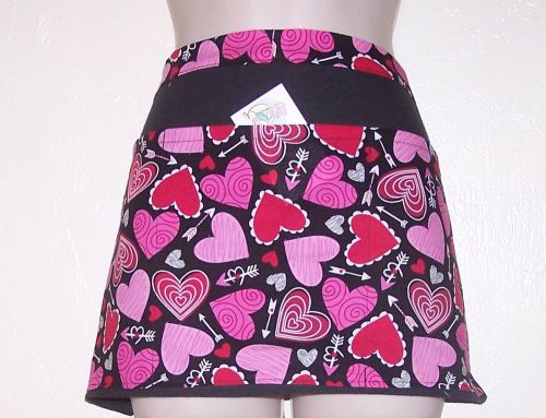 Hand Made servers/waitress Valentine hearts APRON free shipping  6461