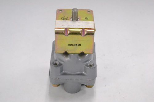 NEW BARKSDALE MC-2-75-90 5 WAY 3 POSITION 1/2 IN NPT PNEUMATIC VALVE B325215