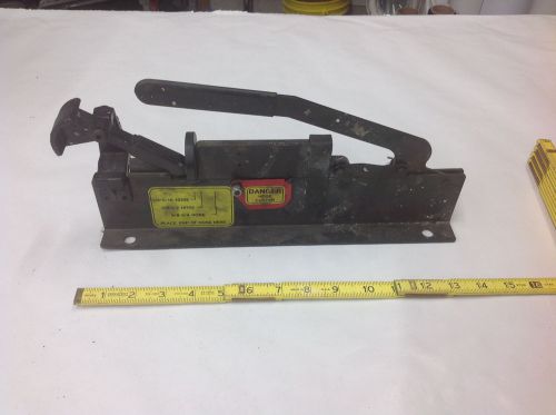 Heavy duty hose cutter  mechanic tool 1/4&#034; - 3/4&#034; can be bench mounted. usa for sale