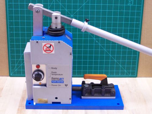Hobby / Light Industrial / Plastic Injection Molding Machine / 3D Molder Press