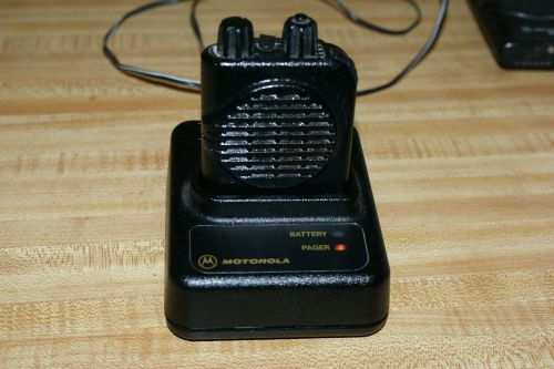 Motorola Minitor IV Fire Pager w/Charger-
							
							show original title