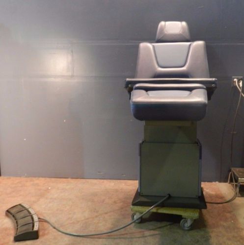 Midmark 75 Special Edition Model #119 Power Exam Chair with Foot Controller