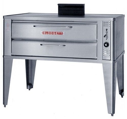 Blodgett 911P BASE Pizza Oven deck-type Gas 33&#034;W x 22&#034;D deck interior (1)...