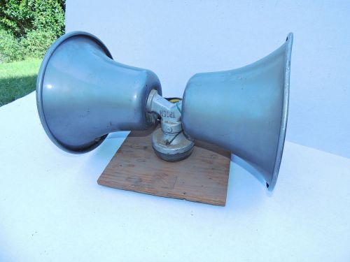 Vtg **ATLAS SOUND - duel loud speakers - tested working Mounted on wood 10&#039;&#039;