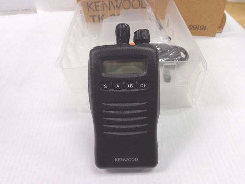 Kenwood tk-3140 uhf 32 ch (450-490 mhz) compact portable two-way radio free ship for sale