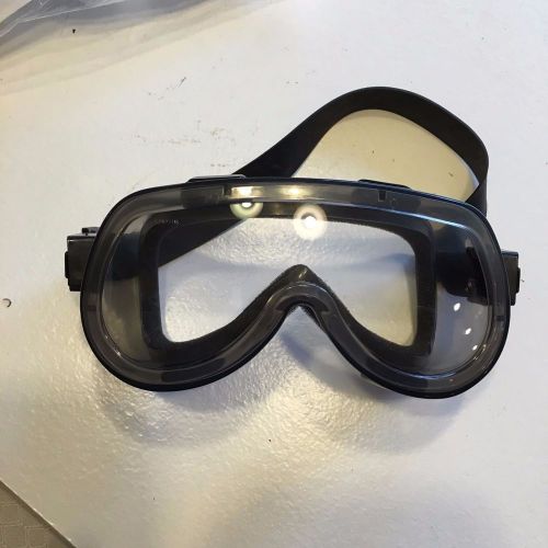 Crews Safety Goggles W/Anti Fog and Foam Seal