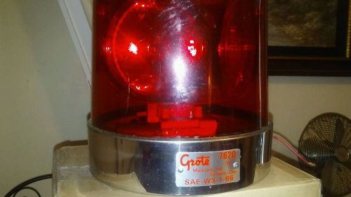 Federal Signal Corp Model 270 Red Rotating Light
