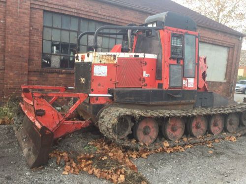 1998 KMC 2600 track skidder