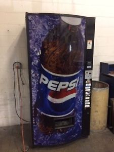 Soda Pop Beverage Vending Machine - Good condition and works