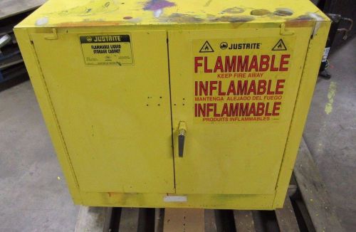 Justrite 25732 flammable liquid storage cabinet 35&#034; x 22&#034; x 35&#034; 22 gallon cap for sale