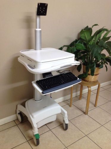 Enovate LCD patient data entry powered medical cart workstation