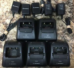 Motorola NTN1174A Desk Top Charger with Power Supply Lot Of 5