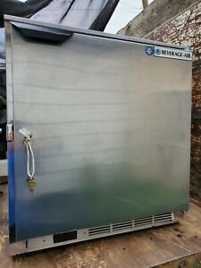 beverage air refrigerator