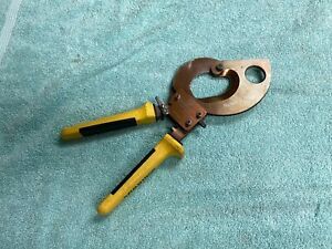 Lightly Used Southwire CCPR400 Heavy Duty Compact Ratcheting Cable Cutters