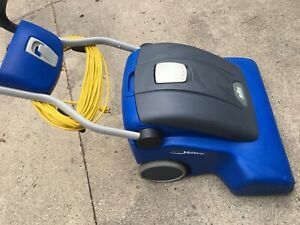 Windsor Wide Area Vacuum, Nuwave 26”  Lightly Used, Very  Clean