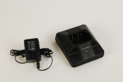 Motorola HTM9702A Two Way Radio Battery Charger