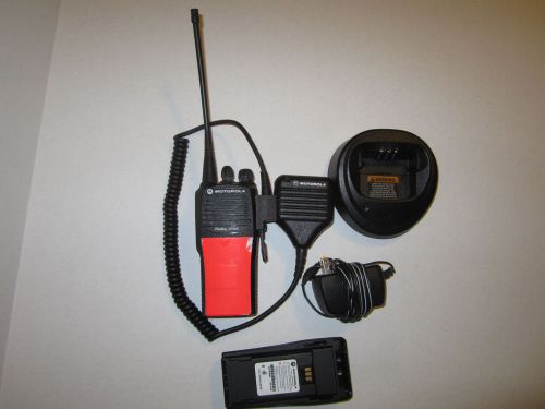 Motorola Radius CP200 UHF 438-470Mhz 4Ch 4W Two Way Radio