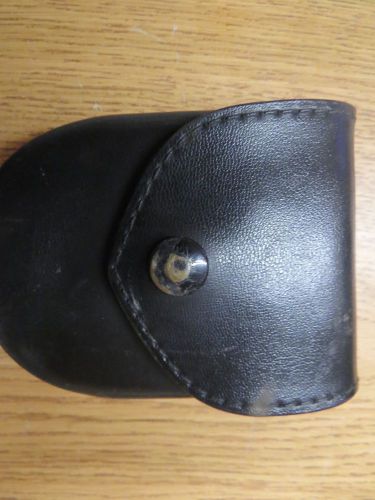 Safariland Model 90 Hand Cuff Handcuff Case Plain Black Nickel Snap