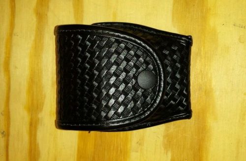 Uncle Mike&#039;s handcuff case