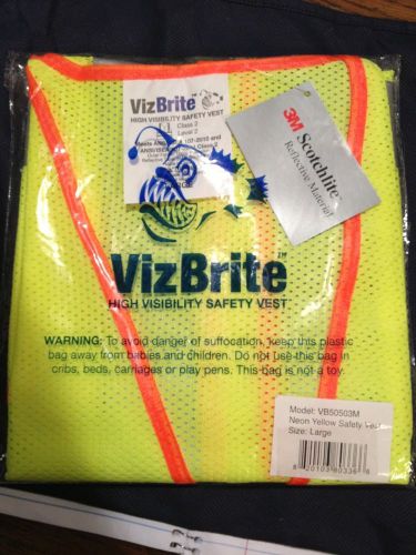High Visibility Safety Vest with Pocket and Zipper + Reflective Tape Size Large