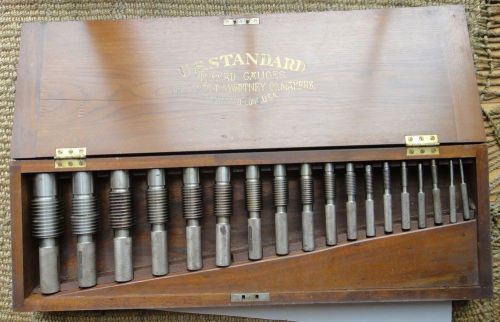 Antique pratt whitney thread gauges tools 29.75&#034; wood box machinist u.s.standard for sale