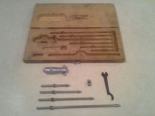 VINTAGE STARRETT INSIDE ID MICROMETER 142-B AND WOOD CASE, NOT A COMPLETE SET