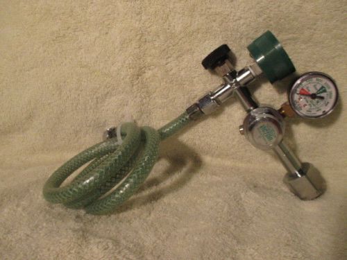 VICTOR MEDICAL OXYGEN REGULATOR W/HOSE  66P