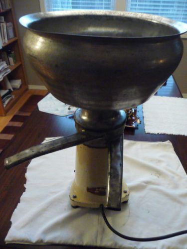 ANTIQUE DeLaval Model 100AE Vintage CREAM SEPARATOR