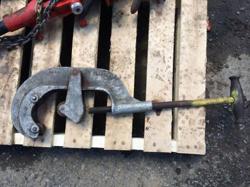 Armstrong bros. no. 4s 2&#034;-4&#034; heavy duty pipe cutter for sale