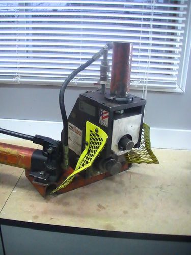 USED PACE MACHINERY ROLL GROOVER MODEL 1012 CAN BE USED WITH RIDGID 300