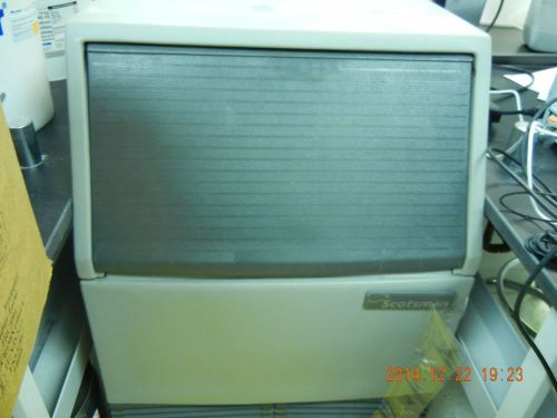 Scotsman AFE424A-1A Undercounter 24&#034; Commercial Flake Ice maker