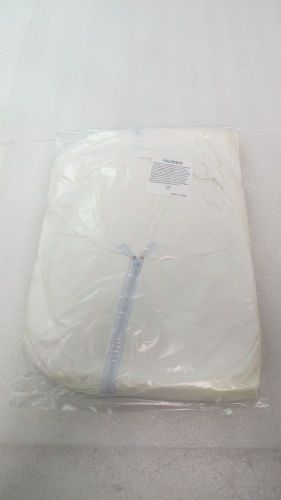 Vwr critical cover microbreathe lab coat 2x 14001-640 for sale
