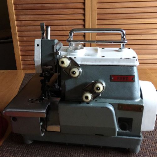 Reed Gn8-4   SUPER HIGH SPEED 4 Thead SERGER  INDUSTRIAL SEWING MACHINE