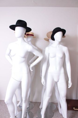Full Body Freestanding White Female Mannequins For Sale with Chrome Stands