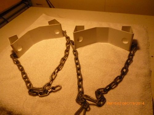 2 Truck welding cylinder restraints with chains