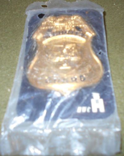 NEW IN PACKAGE SECURITY GUARD BADGE GOLD TONE