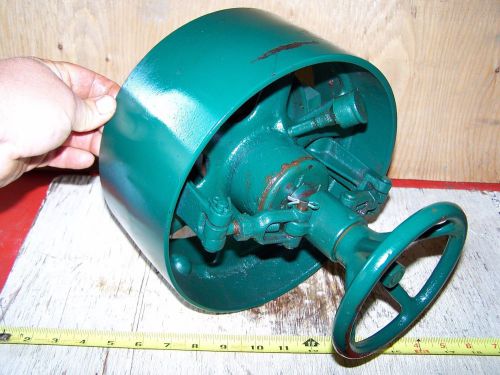 Old ihc 3hp m 2 1/2hp mogul hit miss gas engine clutch pulley magneto nice!! for sale