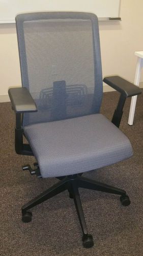 Haworth Very Task Chair- Fully Adjustable