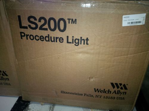 Welch Allyn 44200 LS200 Procedure Light Exam Surgical ( floor demo only one left