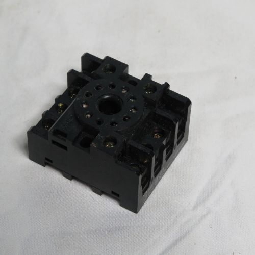 Omron pf113a-e  relay socket 10amp 11pin 250vac for sale